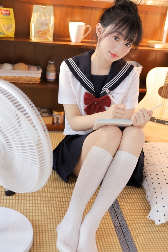 东宫西宫 封面