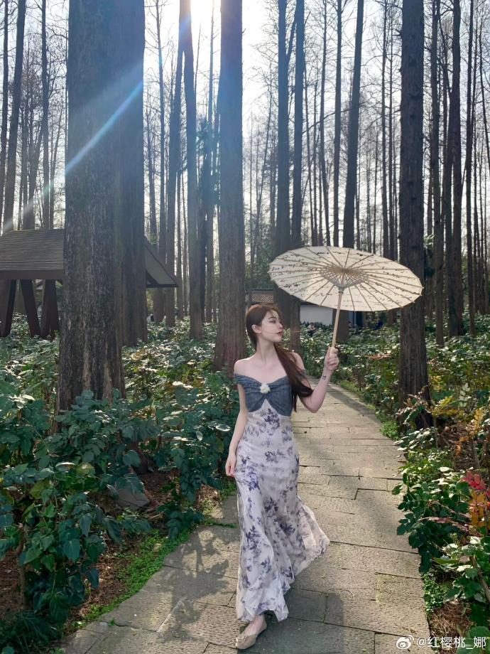 黎明之前 封面